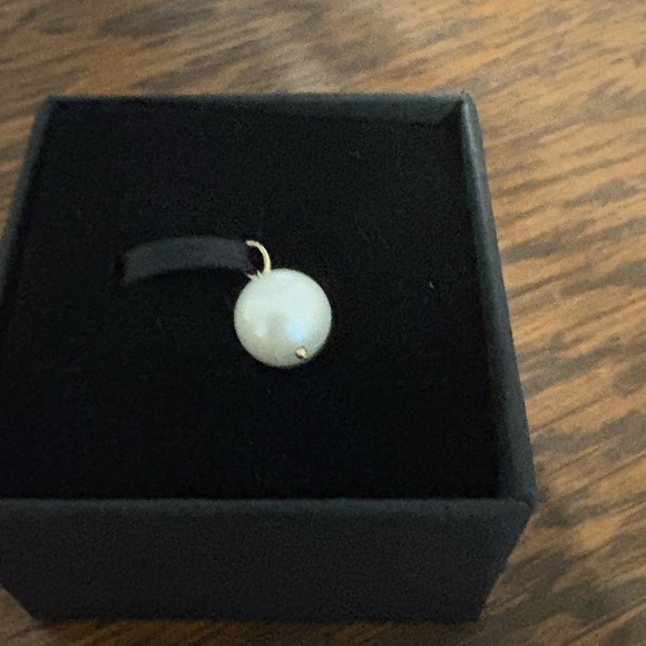 Catbird Gumball Pearl Charm - Picture 10 of 17